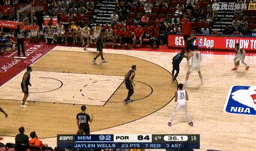 开云官网-首次中国“德比”！暴力隔扣！杨瀚森连续2场上双！