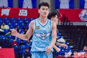 开云app-手感火热！王睿泽打满首节6中5高效砍11分2板1助 得分超全队一半