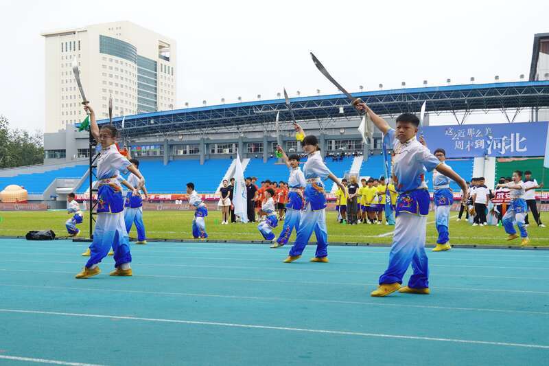 云体育入口-2025“郸青超”开赛,绿茵场“燃”动文体旅商融合发展