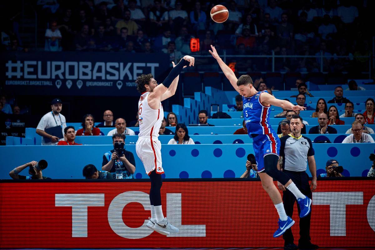 kaiyun-沉寂两场后！前骑士马刺侧翼大将面对塞尔维亚找回了应有的手感？