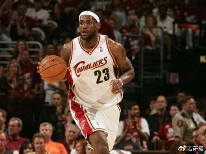 NBA史上最疯狂的赛季！艾弗森3阵，邓肯2阵，1阵堪称无敌|科比·布莱恩特|蒂姆·邓肯|姚明|史蒂夫·纳什|卡梅隆·安东尼_新浪体育_新浪新闻