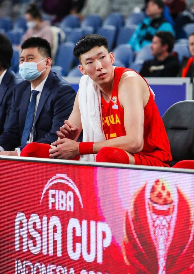 云开体育-无缘国家队留遗憾！周琦悄然发声，情绪焦急，难道要怪山东大汉？