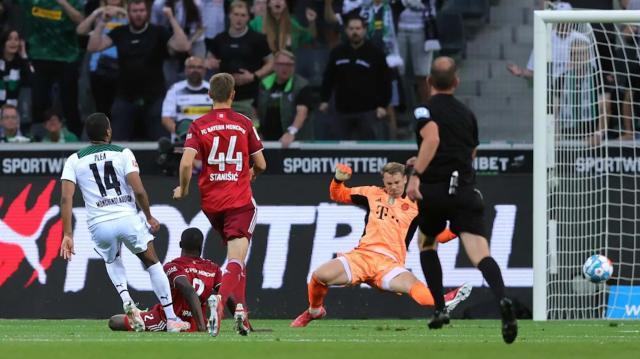 最佳德甲揭幕战！瑞士门神救门兴，狗屎运救拜仁