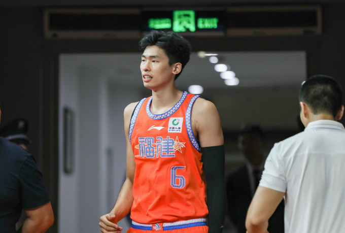 开云官网-CBA官宣全明星各项完整阵容：张镇麟邹阳入选 替换孙铭徽约克