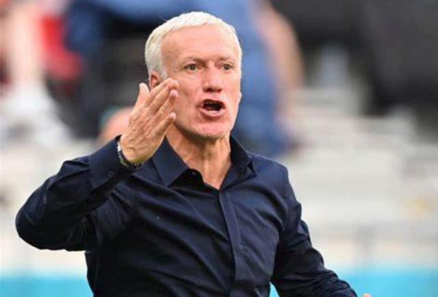 1625812740380034023.png 开云app-德尚留任但续约搁置,后勤总管背锅,齐达内2022见?